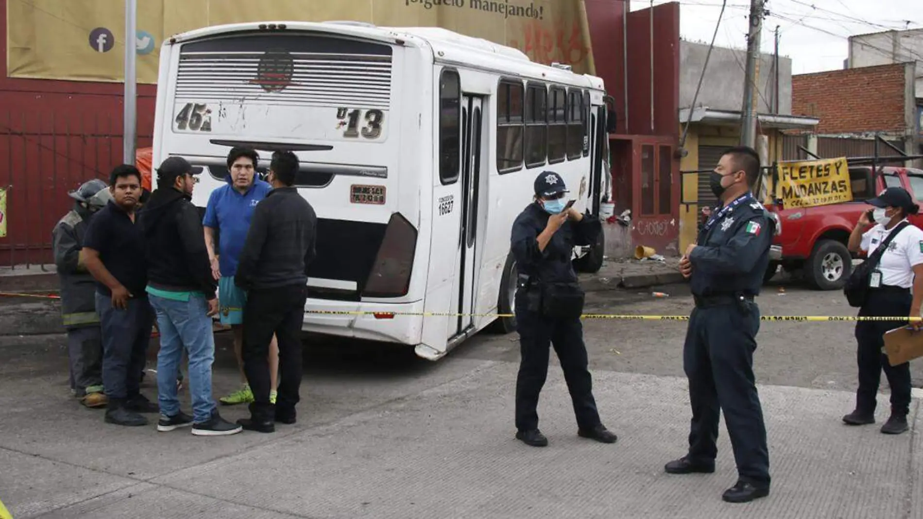 Una juez de control vinculó a proceso al chofer de la ruta 45A que el pasado domingo por la tarde ocasionó un accidente en Campestre Mayorazgo